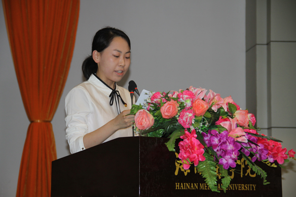 1430908673336551.jpg 海南省2014年度优秀共青团员阿茹娜同学发言.JPG