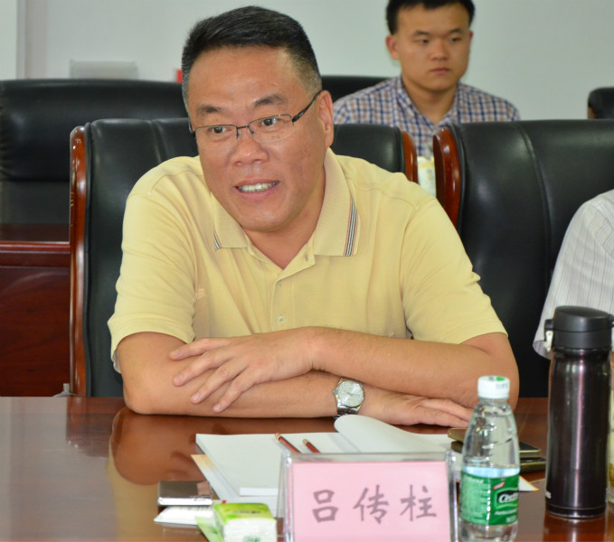 1430297433268690.jpg 吕传柱院长.jpg