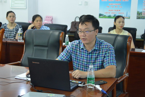 陈吴荣主席介绍附属第二医院社团活动的开展情况 (1)_缩小大小.JPG