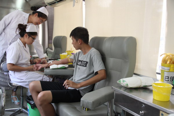 1431048880127821.jpg 献血2_缩小大小.JPG