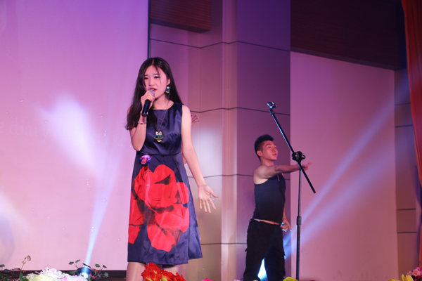 1430908712594914.jpg 十佳歌手风采.JPG