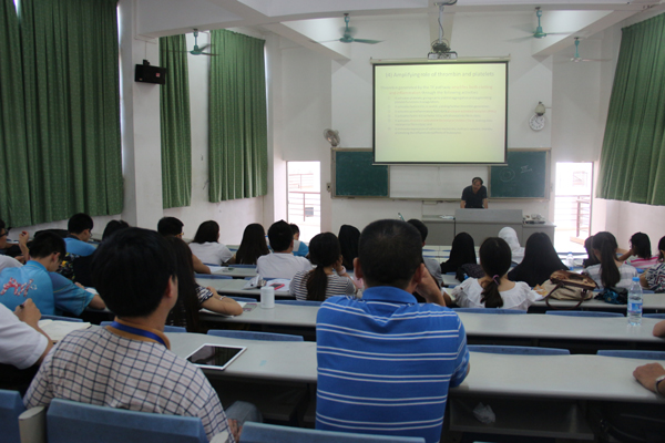 1431402531105625.jpg 听课.JPG